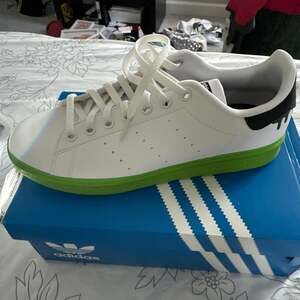 adidas Originals Kids Stan Smith Paint Drip White Semi Solar Green